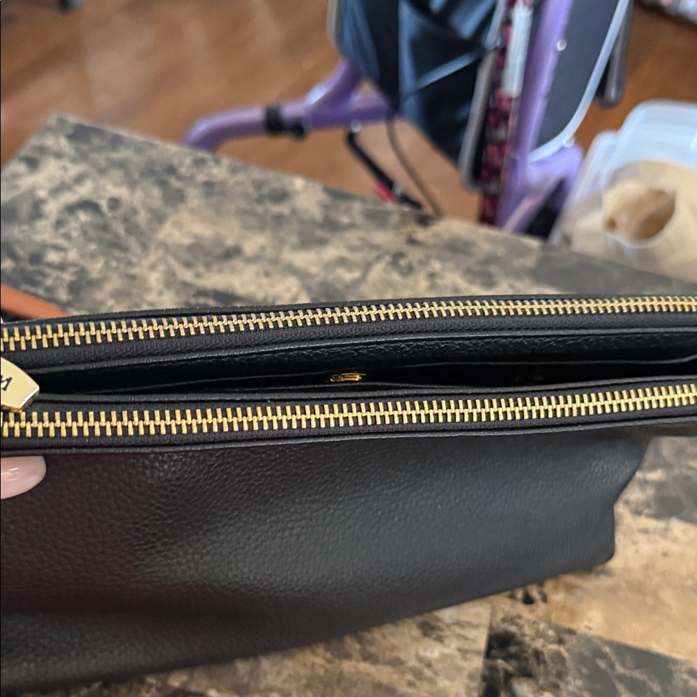 Valentina Black Leather Crossbody with Tan Strap - Picture 4 of 9